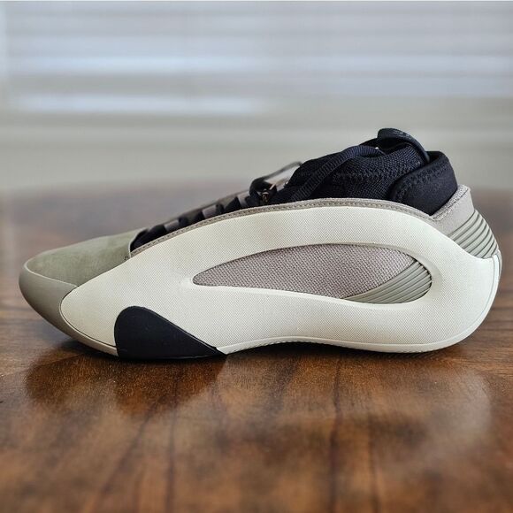 Adidas Harden Vol. 8 Feather Grey Basketball Shoes Women’s 11 Black Tan IG6649 - Picture 7 of 14